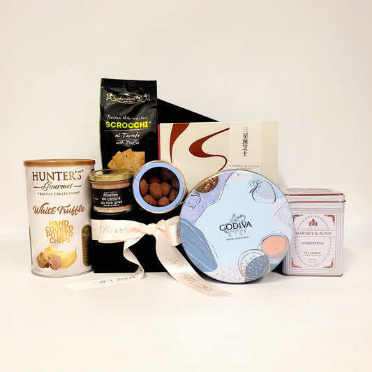Delicious Gourmet Hamper Set with Tea