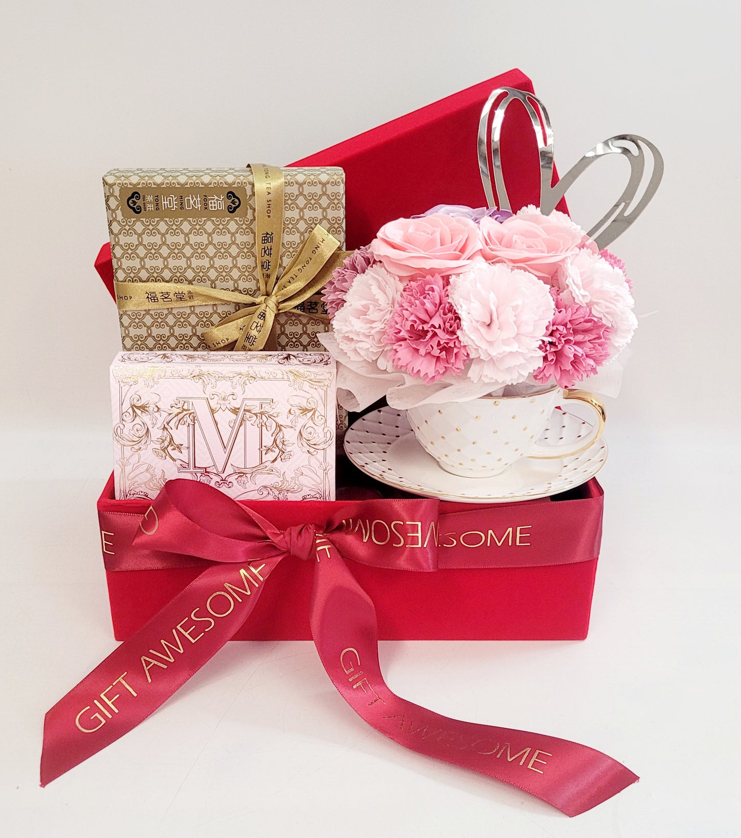Sweet & Relax Soap Flowers Cup & Gourmet Hamper
