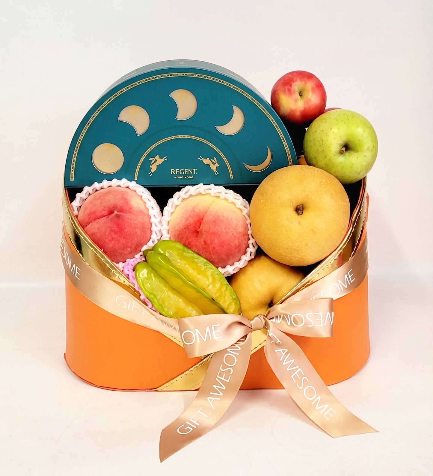 Crescent Festive Fruits Hamper with Regent Mooncake