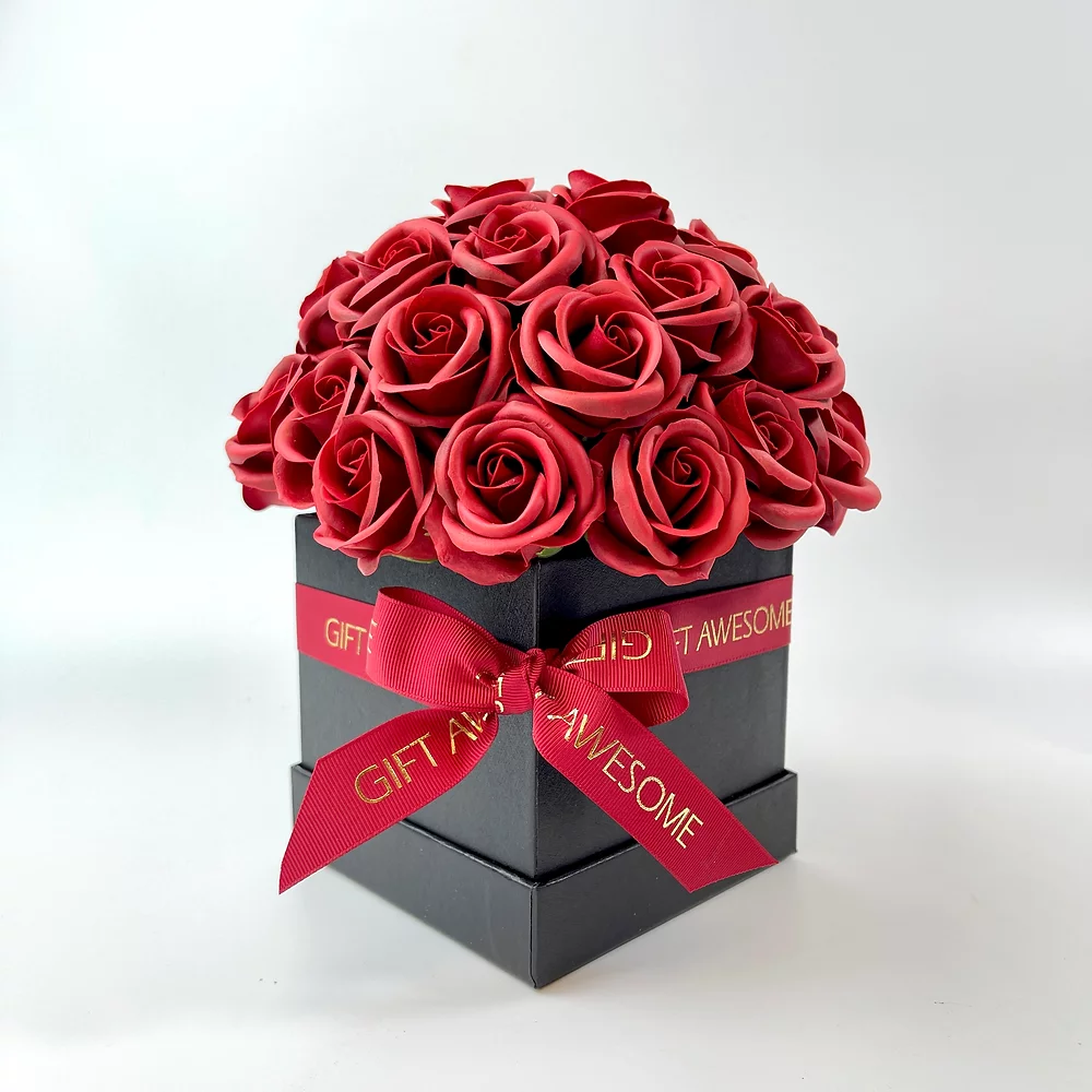 Red Rose Bouquet Scented Soap Flower (Black)