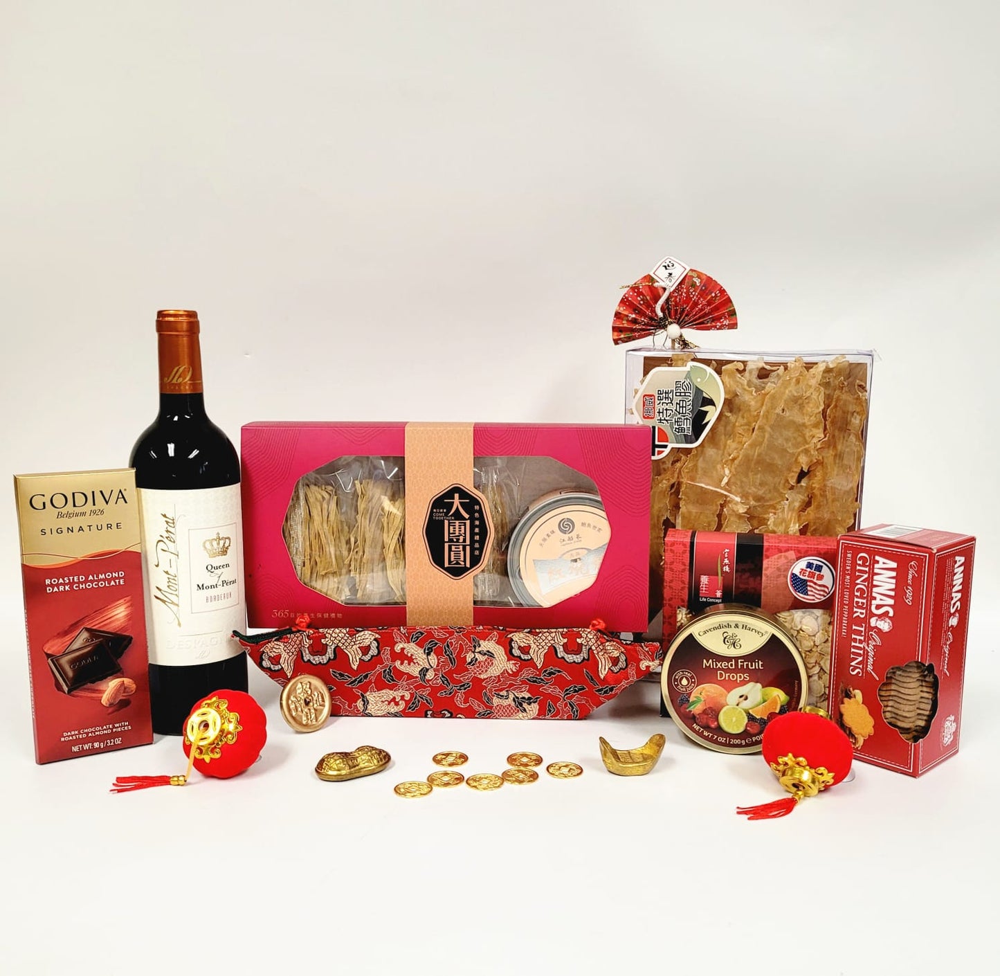 Festive Red Hamper with Red Wine