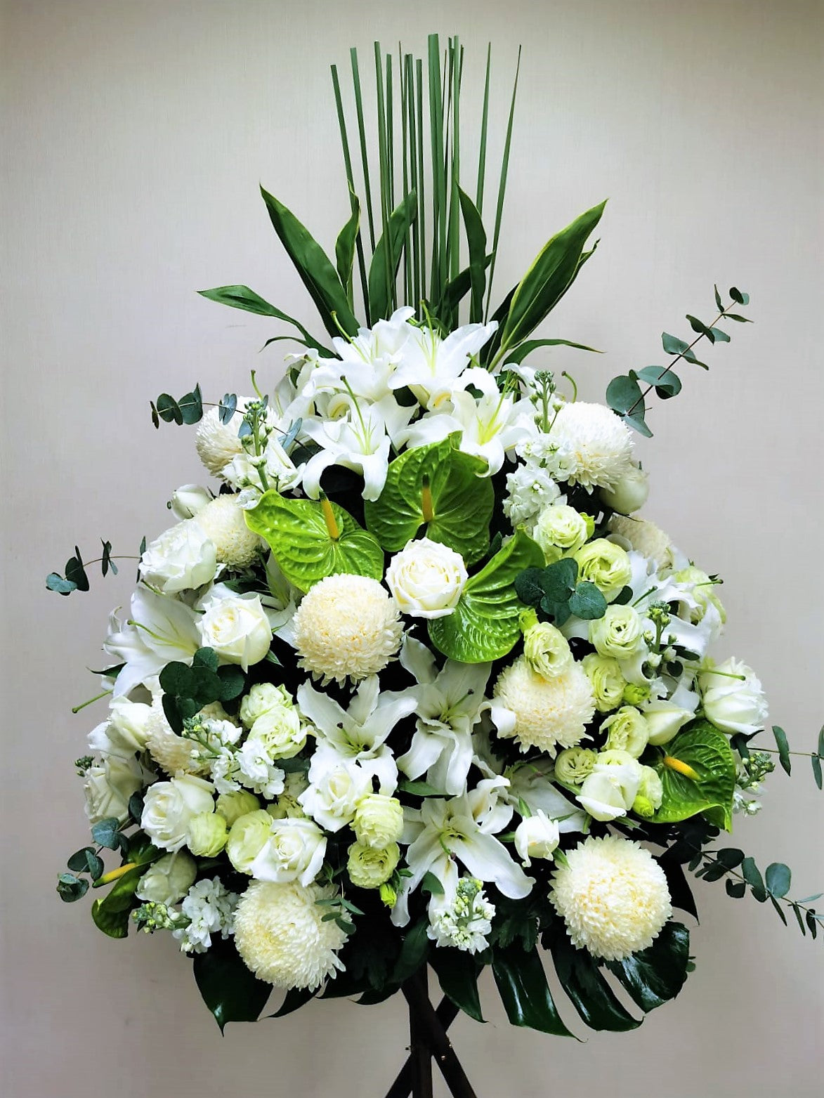 Sympathy & Condolence Flowers Stand (B)